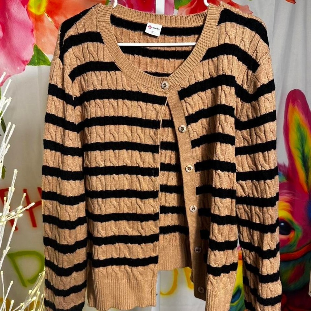 W13. Wiholl black and tan striped cardigan Size XL